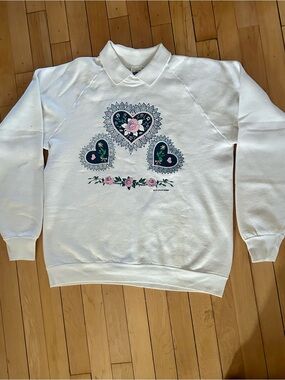 White Fruit of the Loom Sweatshirt with Heart & Rose Motif